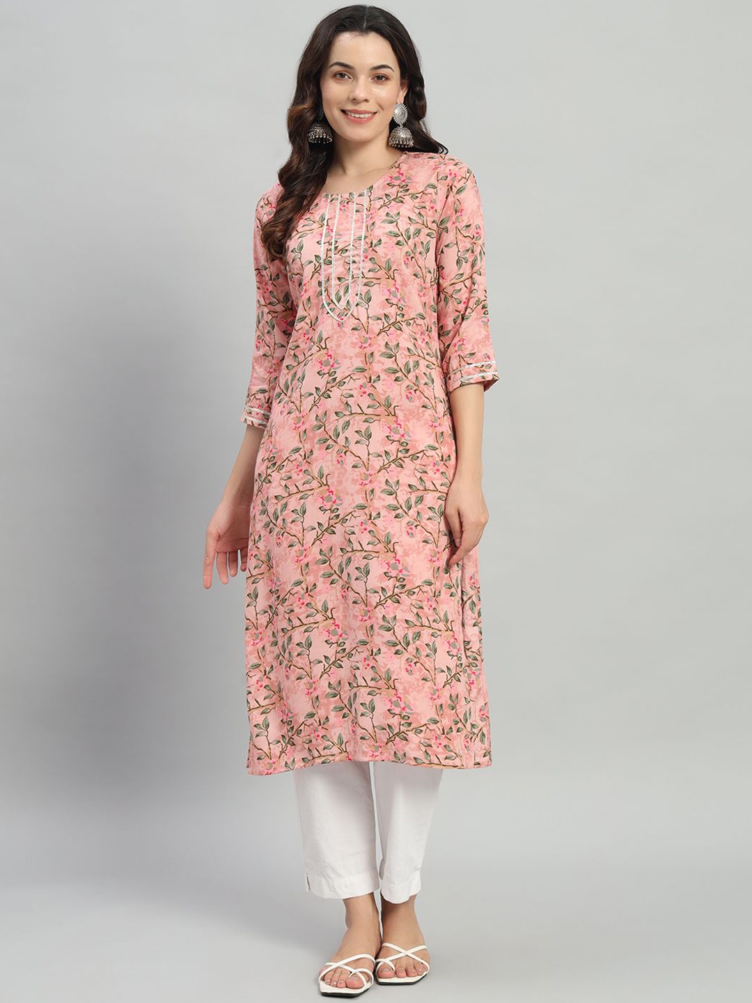 

ASHRU Women Floral Printed Flared Sleeves Gotta Patti Floral Kurta, Pink