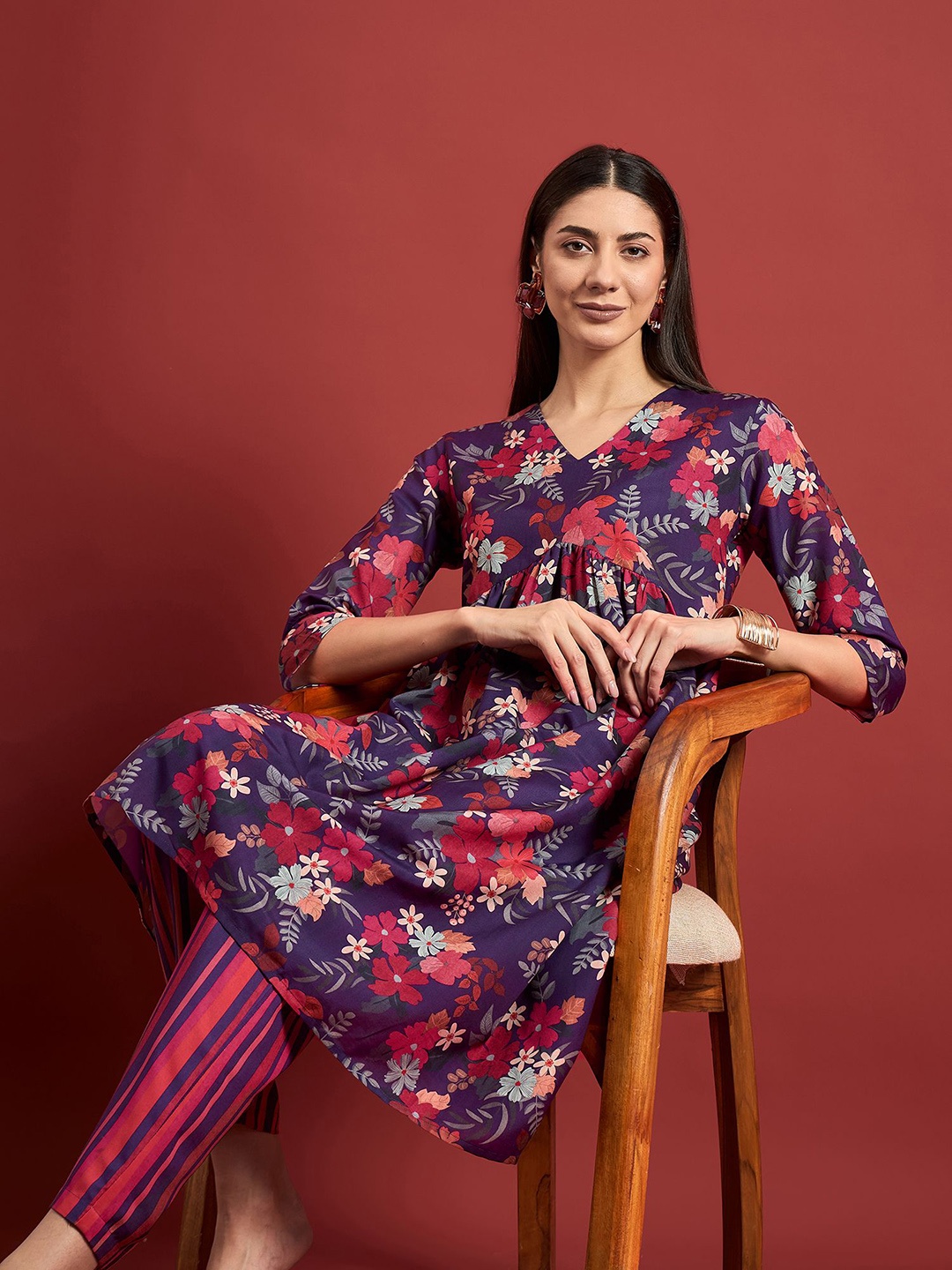 

all about you Women Floral Printed Regular Kurta with Trousers, Black