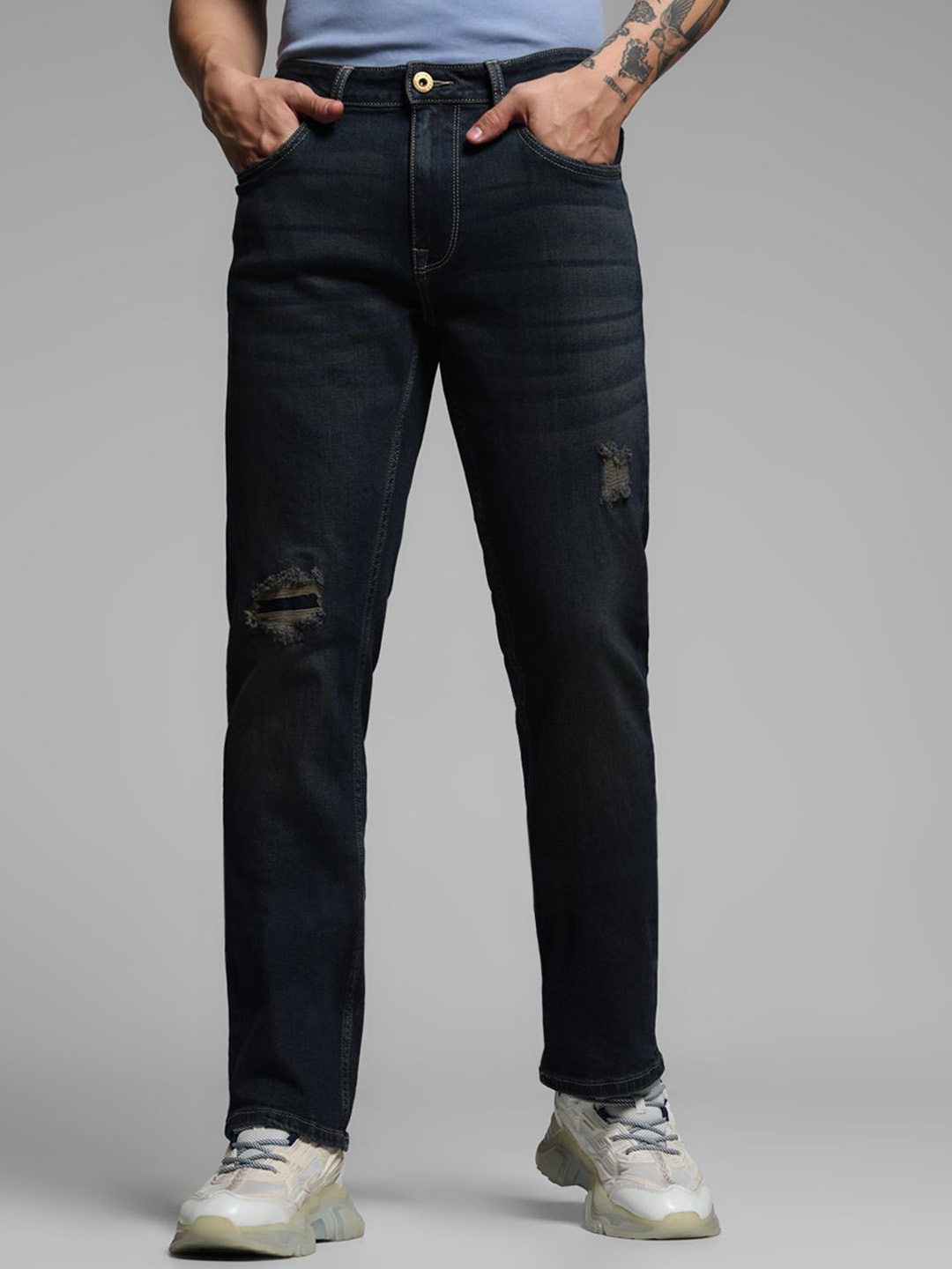 

Jack & Jones Men Low-Rise Mildly Distressed Light Fade Stretchable Jeans, Blue