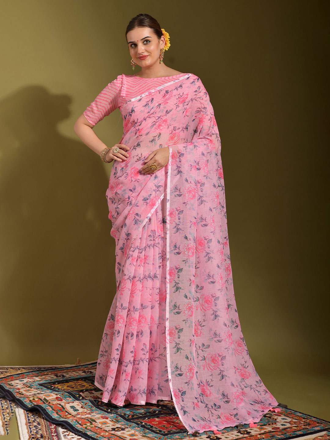 

Globon Impex Floral Tassel Saree with Blouse, Pink