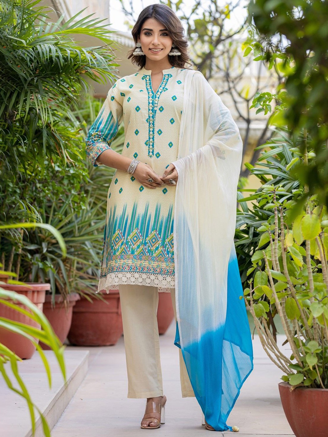 

AUTUMN LANE Women Floral Printed Regular Pure Cotton Kurta with Trousers, Blue