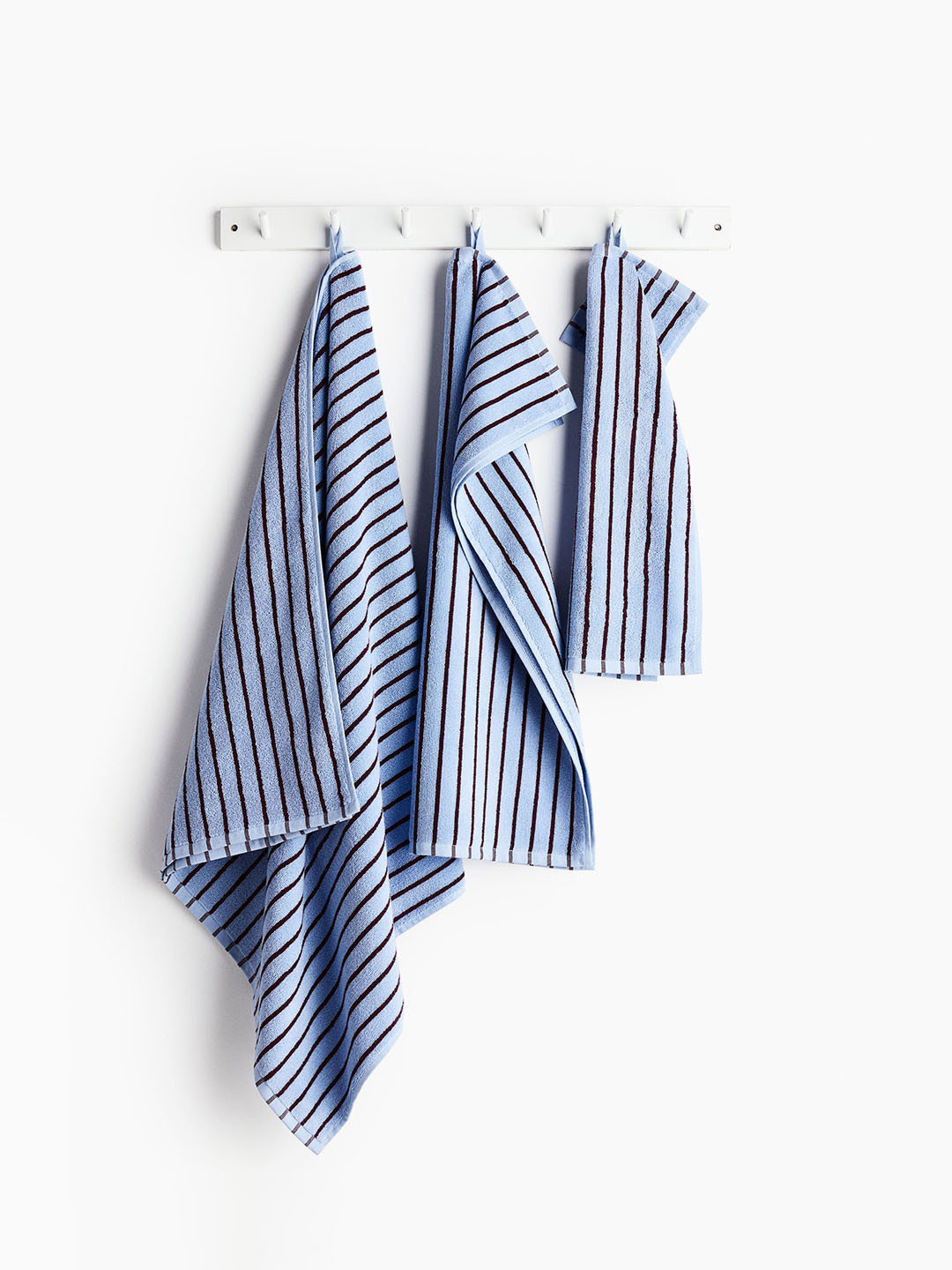 

H&M Blue Striped Guest Bath Towels