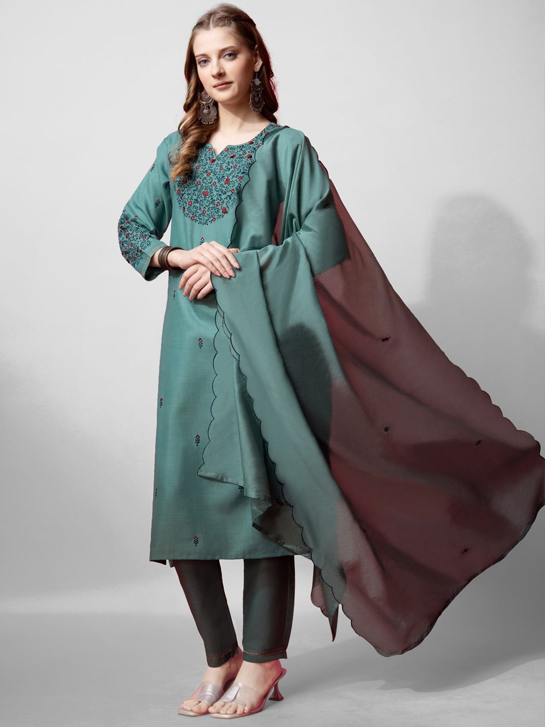 

Rujave Women Floral Embroidered Regular Sequinned Kurta with Trousers & With Dupatta, Teal