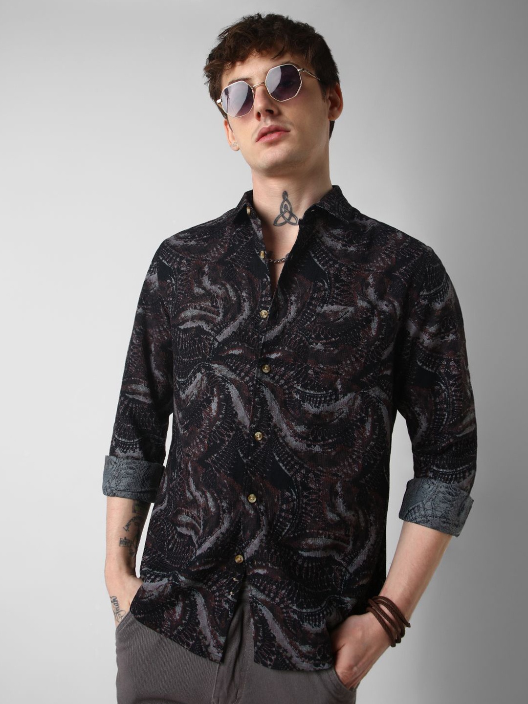 

VASTRADO Men Classic Slim Fit Floral Opaque Printed Casual Shirt, Black