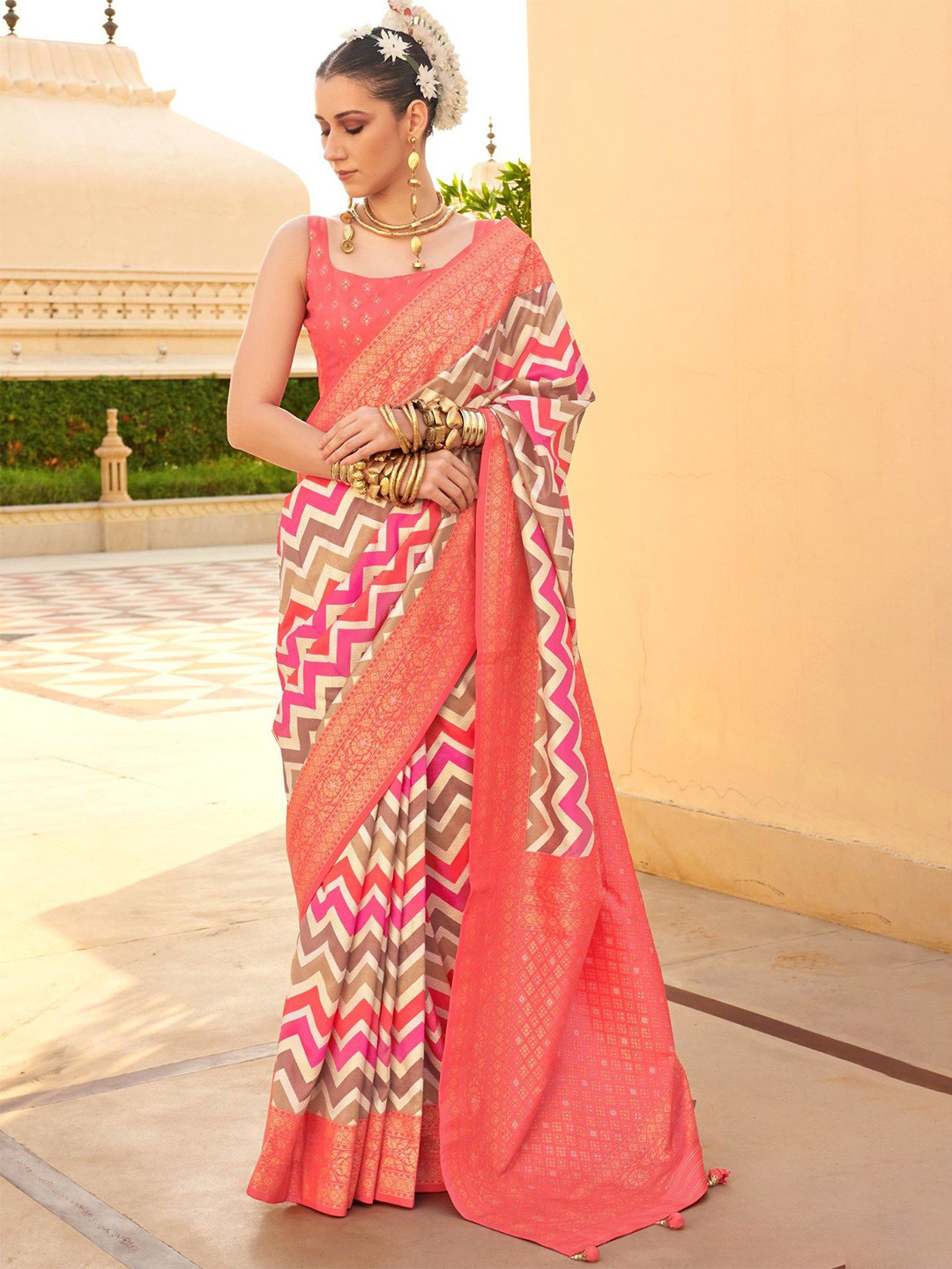 

MySilkLove Zari Patola Saree, Pink