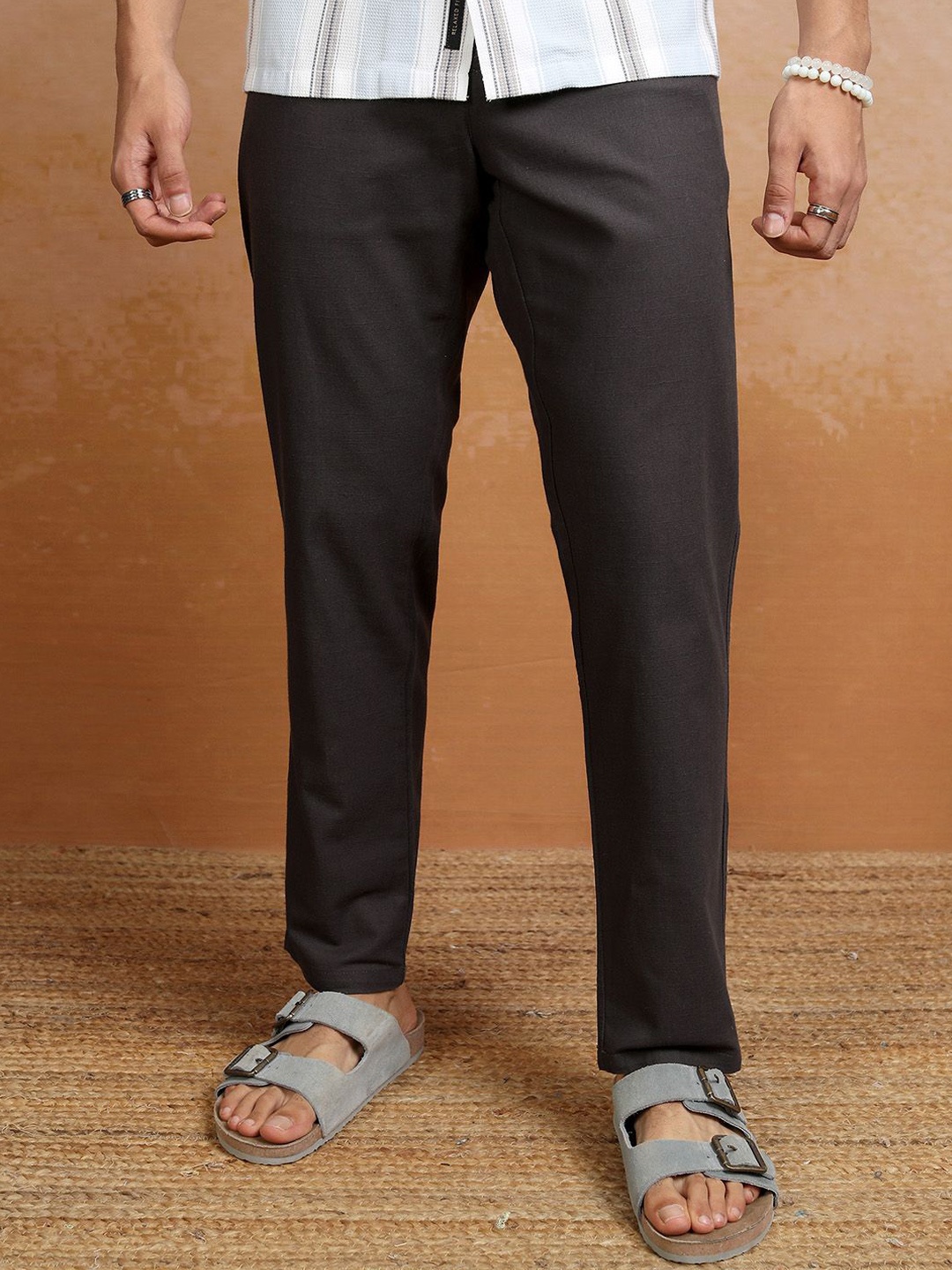 

HIGHLANDER Men Slim Fit Pleated Formal Trousers, Black