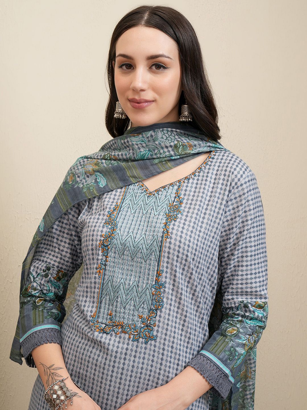 

Vishudh Grey Geometric Printed Pure Cotton Straight Kurta With Trousers & Dupatta