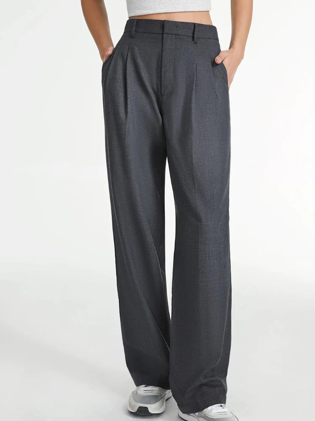 

FNOCKS Women Tailored Straight Fit Pleated Trousers, Grey