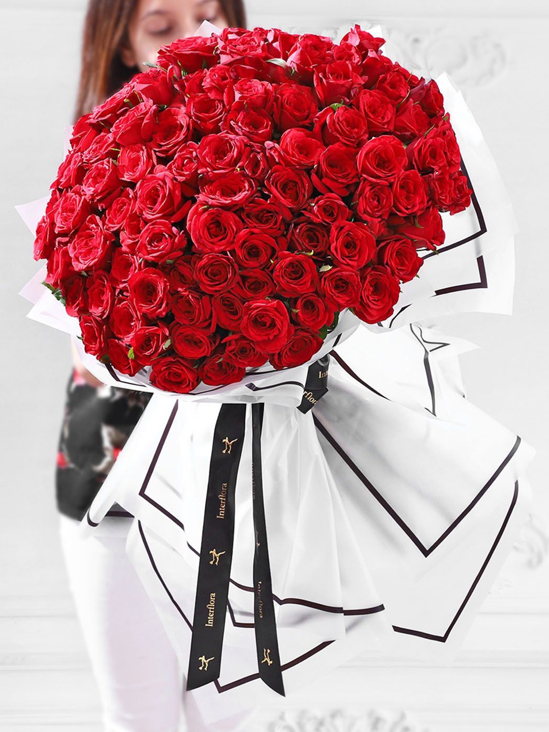 

Interflora 100-Pcs Red Roses Fresh Flowers Bouquet