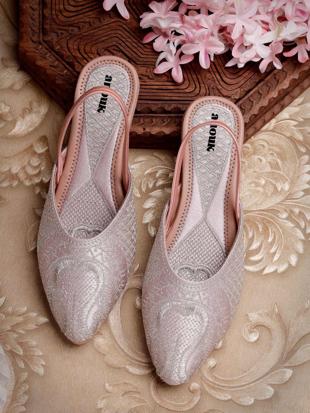 

Anouk Women Embellished Flats, Pink