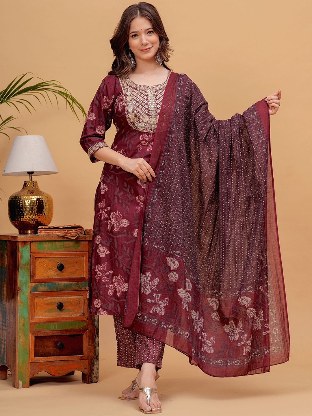 

EKAKRITI Floral Printed Sequinned Straight Kurta With Trouser & Dupatta, Maroon