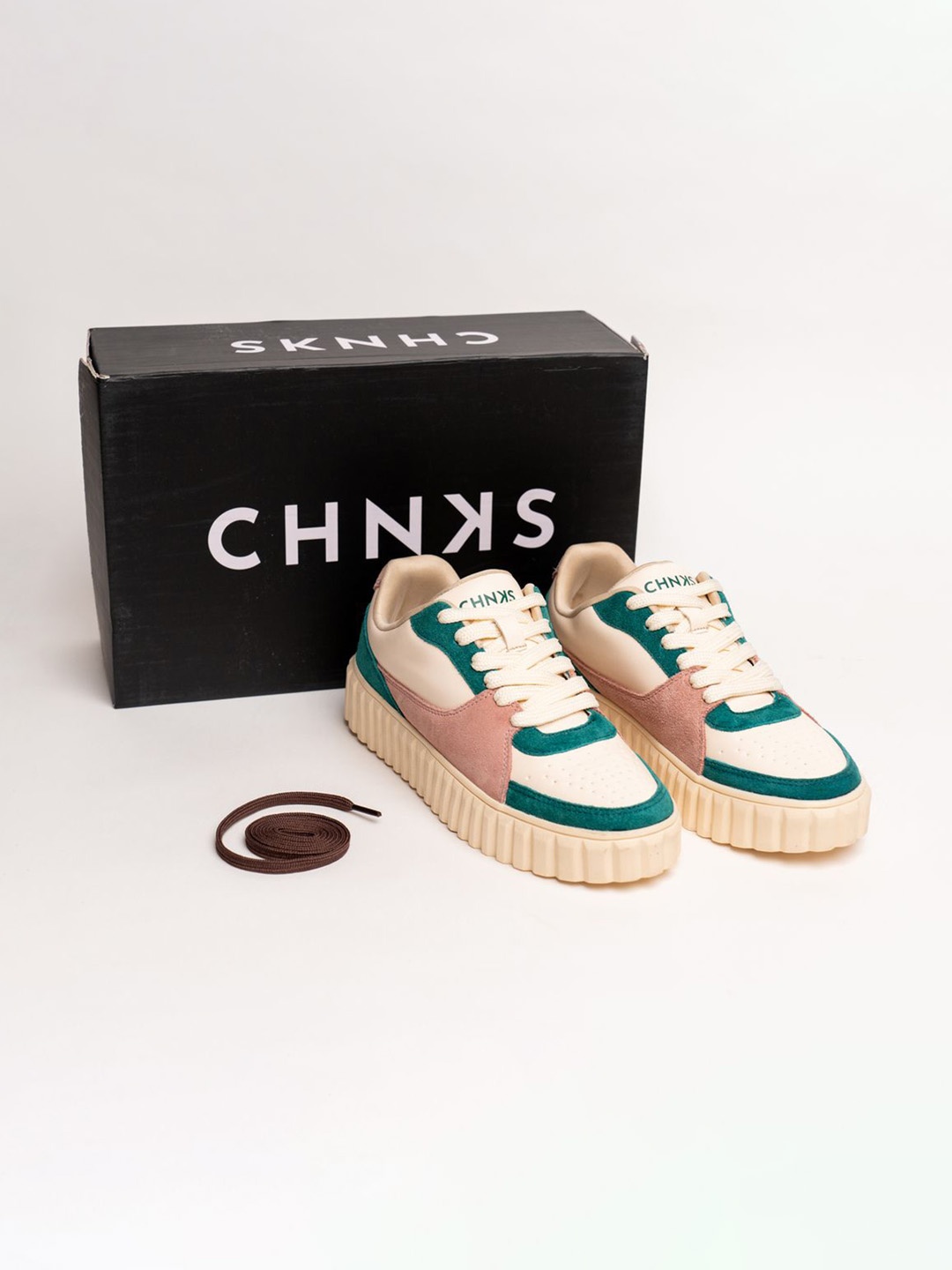 

CHNKS Unisex Colourblocked Sneakers, Brown