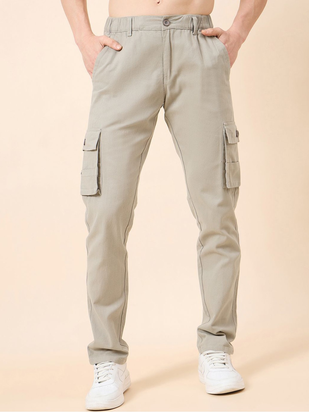 

STUDIO NEXX Men Relaxed Straight Leg Mid Rise Cotton Flat -Front Cargos Trousers, Grey