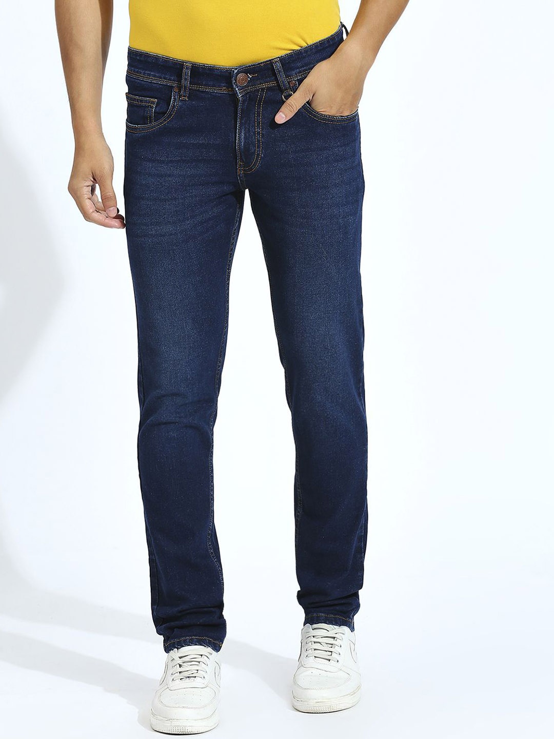 

Klub Fox Men Slim Fit Light Fade Jeans, Blue
