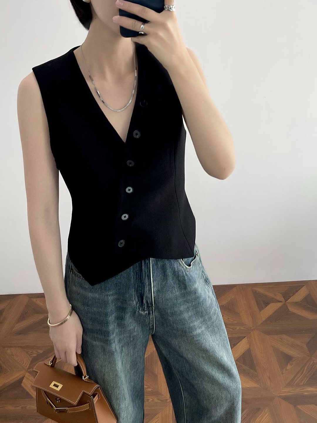 

LULU & SKY Top, Black