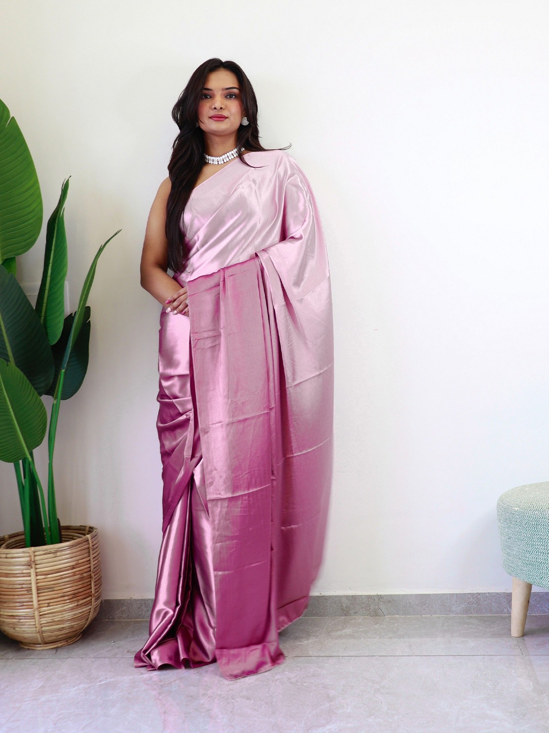 

Reeta Fashion Ombre Ready to Wear Saree With Blouse Piece, Pink