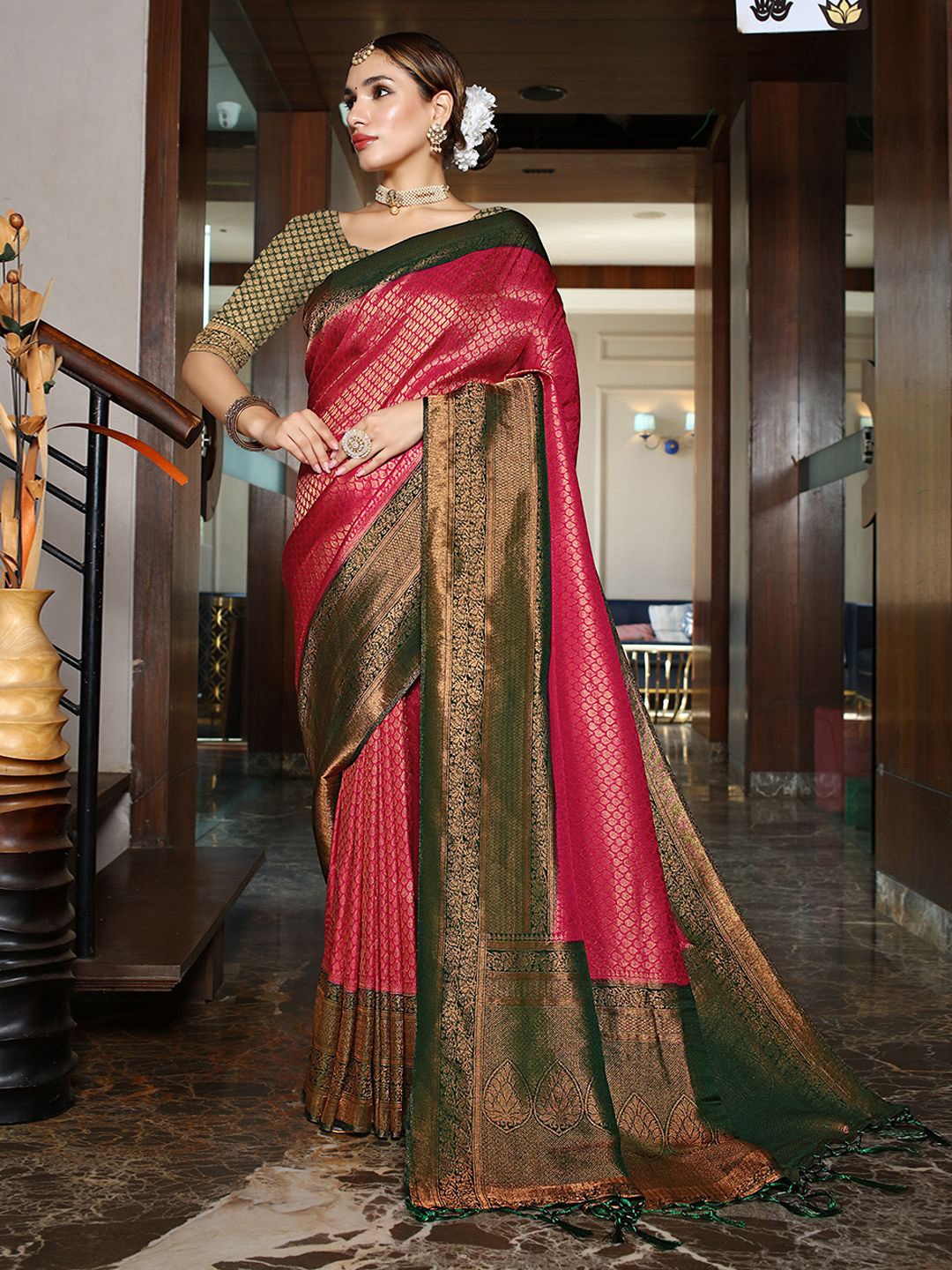 

JUST FASHION Woven Design Zari Kanjeevaram Saree, Pink