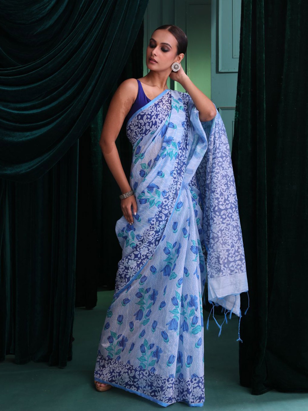 

Saranee Taant Polycotton Ethnic Motifs Traditional Saree, Blue
