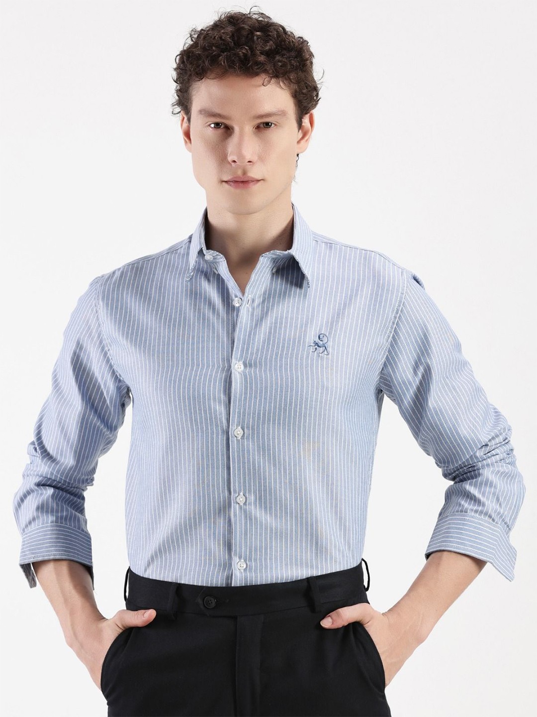 

MISCHIEF MONKEY Men Classic Tailored Fit Opaque Striped Casual Shirt, Blue