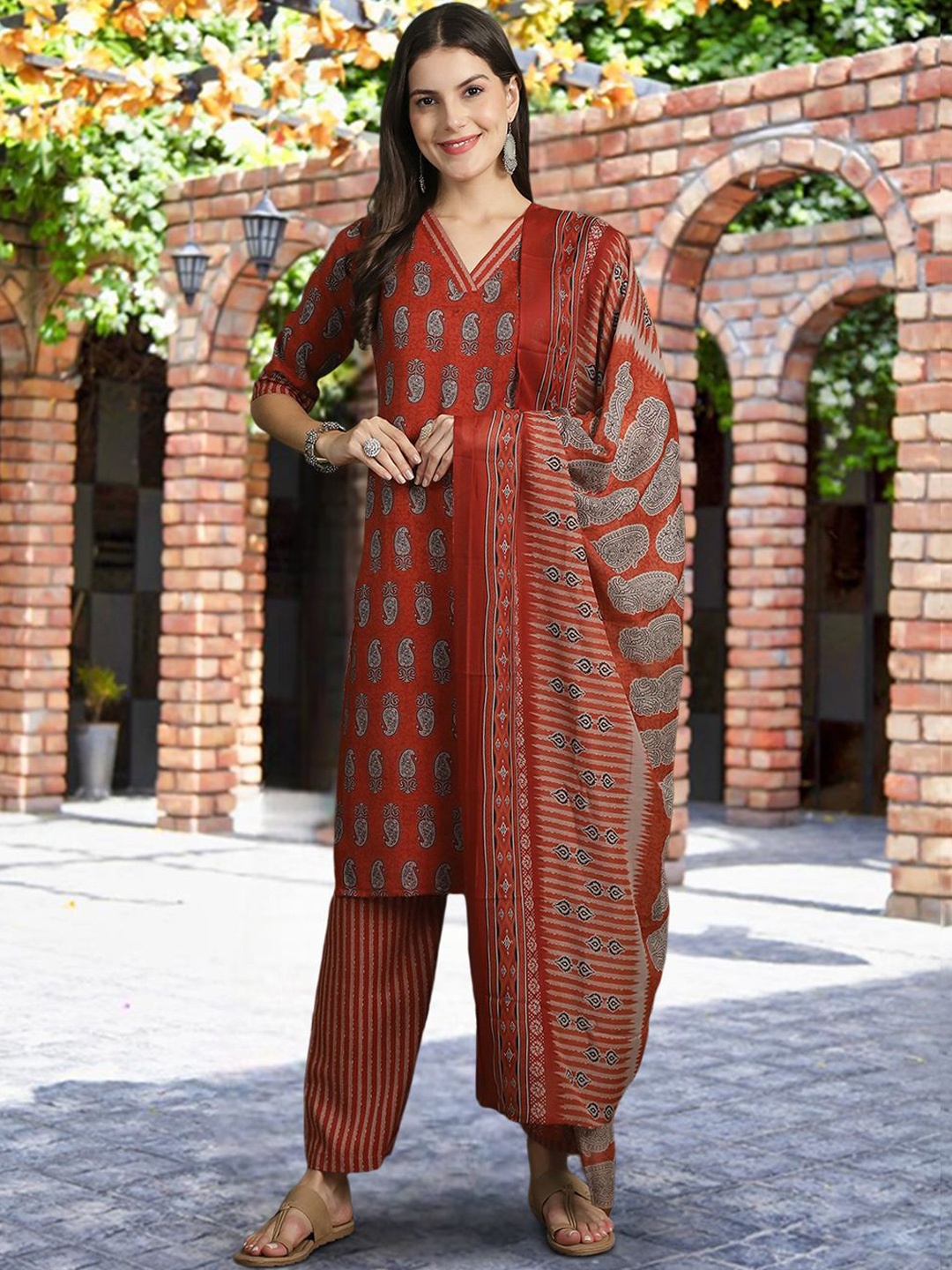 

7Threads Ethnic Motifs Printed V-Neck Pure Cotton Straight Kurta with Trousers & Dupatta, Red