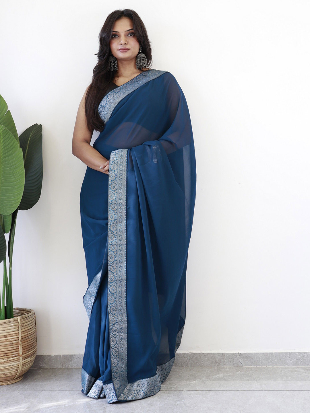 

Reeta Fashion Zari Pure Georgette Ready to Wear Saree, Blue