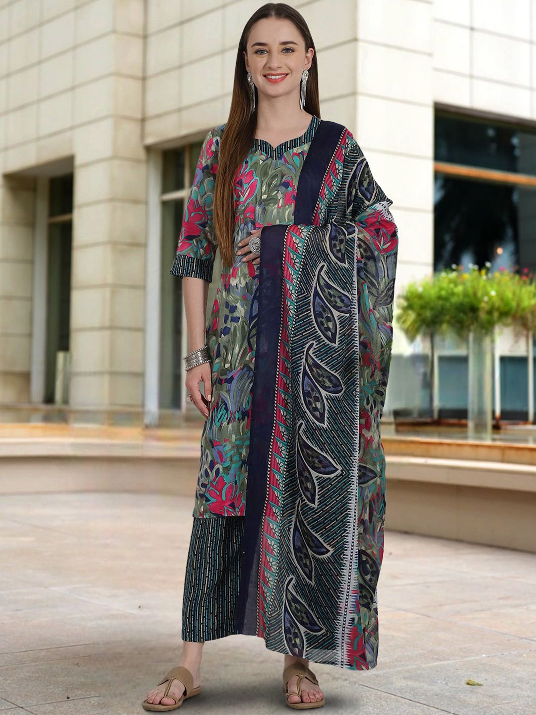 

1 Stop Fashion Floral Printed Pure Cotton Straight Kurta with Trousers & Dupatta, Green