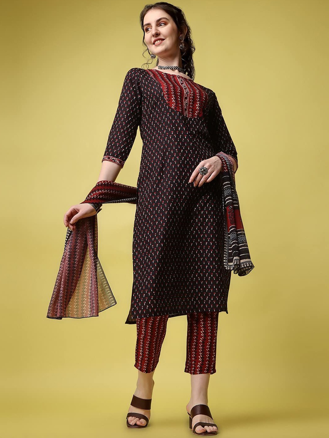 

7Threads Ethnic Motifs Printed Straight Kurta with Trousers & Dupatta, Black