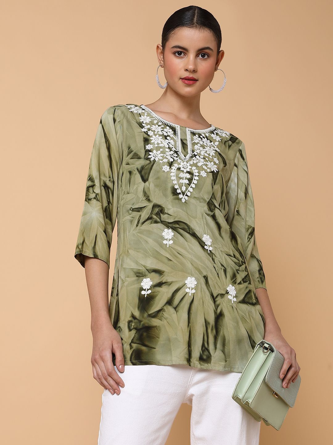 

SHOWOFF Floral Yoke Design Chikankari Chikankari Kurti, Olive