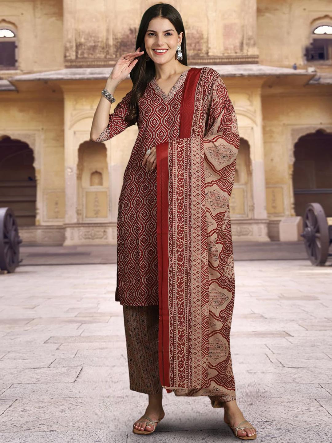 

7Threads Floral Printed Regular Pure Cotton Kurta with Trousers & Dupatta, Maroon