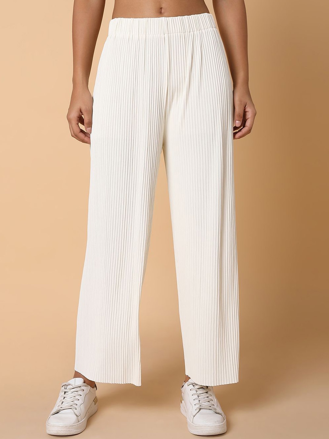 

SHOWOFF Women Solid Comfort Slim Fit Flat Front Trousers, Cream