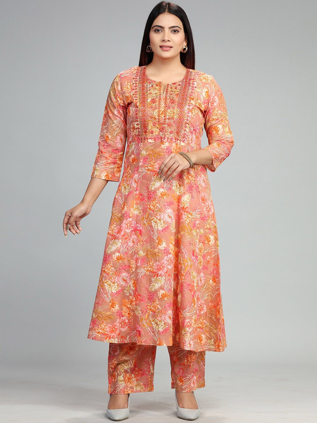 

COTTON CULTURE Floral Printed Thread Work Notched Round Neck Pure Cotton Kurta & Palazzos, Peach