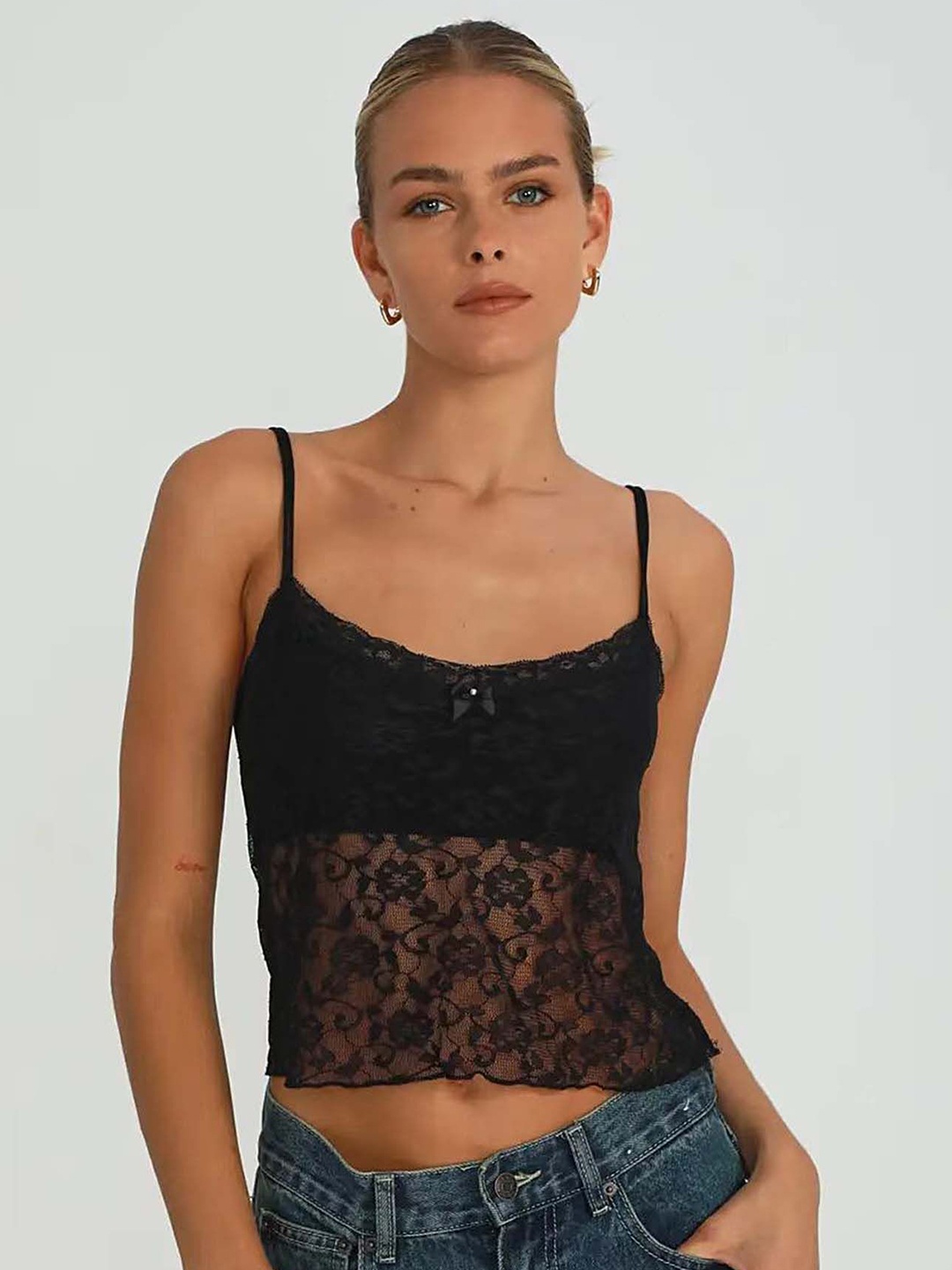 

LULU & SKY Crop Top, Black