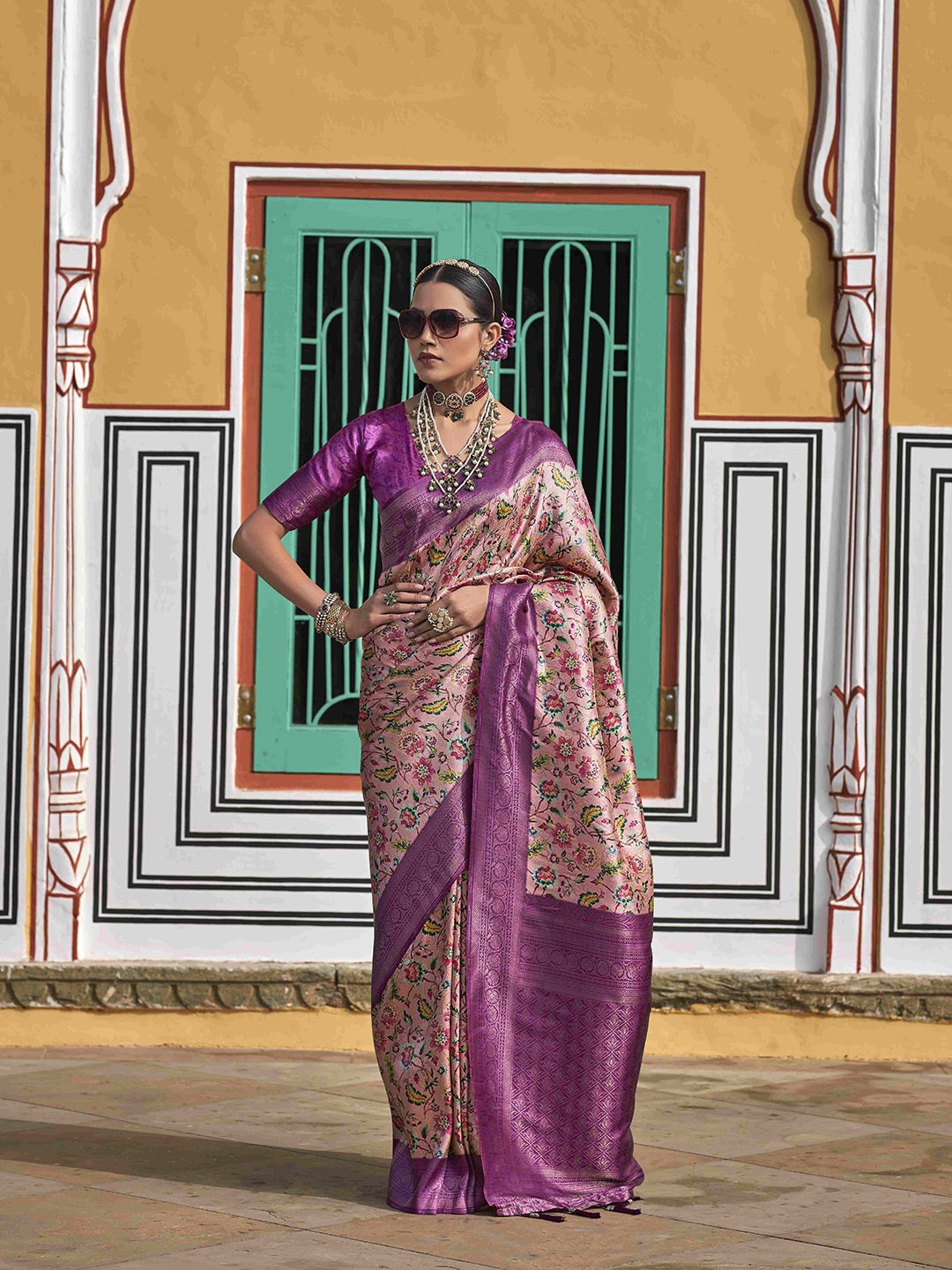 

HEER FASHION Silk Blend Floral Zari Woven Design Festive Saree, Magenta