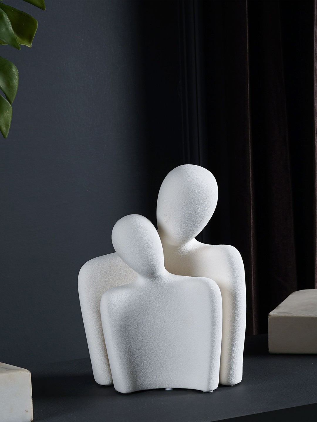 

THE ARTMENT White Set of 2 Decorative Human Sculpture Polyresin Showpiece Figurine