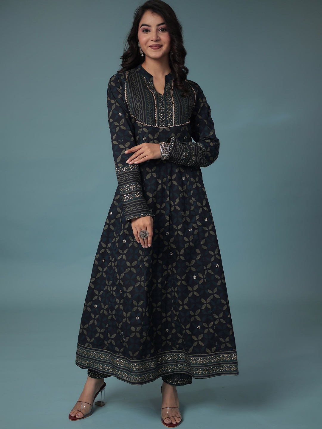 

ZARI Floral Printed Gotta Patti Mandarin Collar Pure Cotton Anarkali Kurta With Trouser, Blue