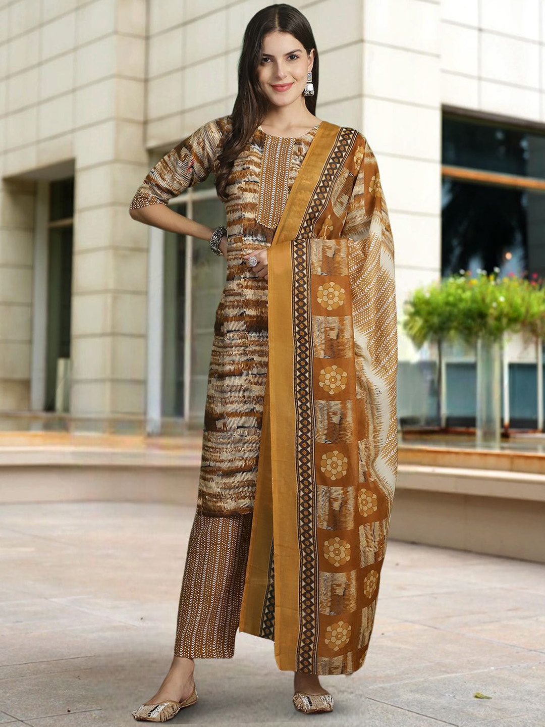 

7Threads Abstract Printed Regular Pure Cotton Kurta with Trousers & Dupatta, Khaki