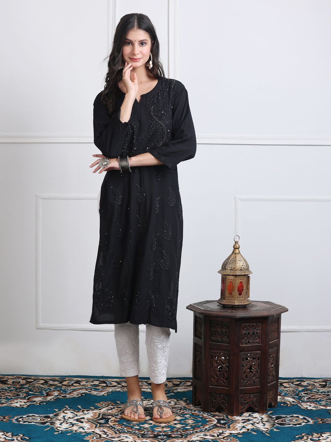 

KHAKA Chikankari Embellishment Straight Kurta, Black