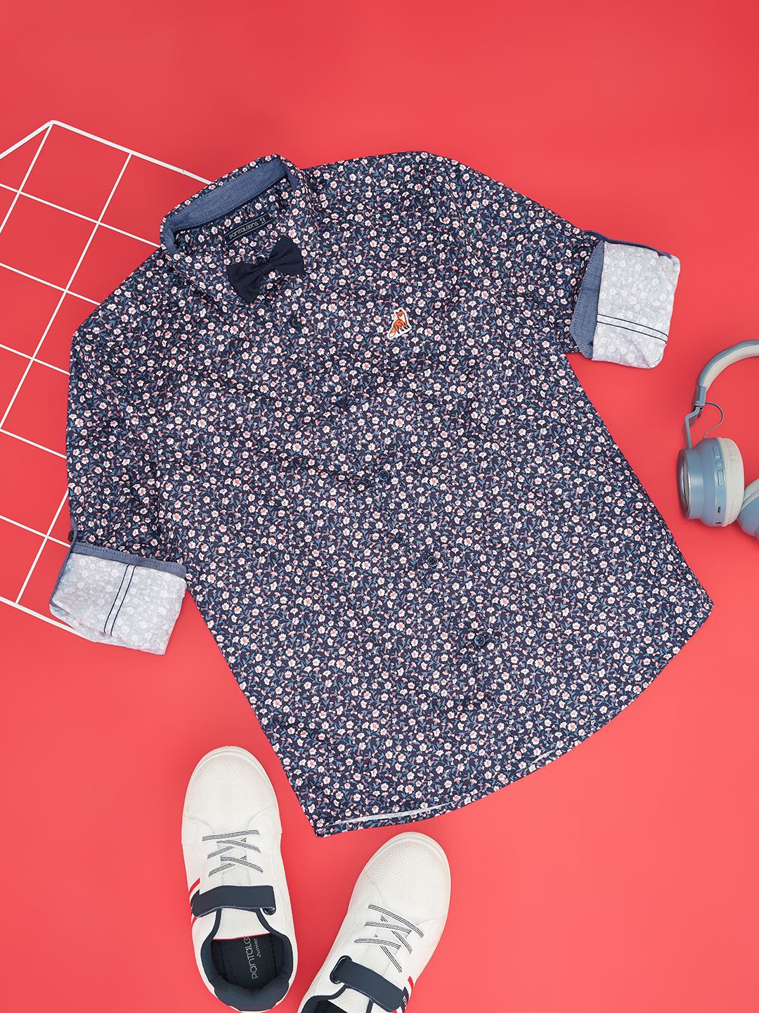

Pantaloons Junior Boys Opaque Printed Casual Shirt, Navy blue