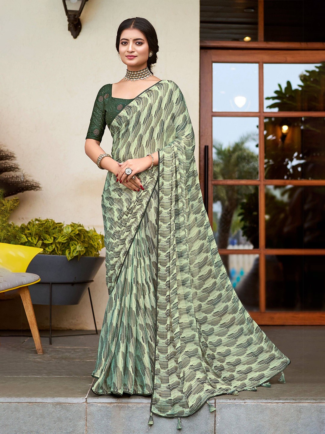 

VIRICA Printed Beads and Stones Pure Silk Saree, Green