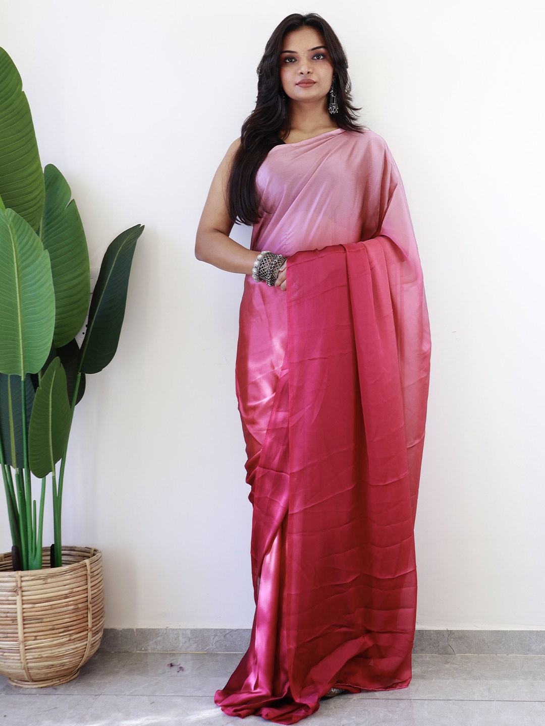 

Reeta Fashion Ombre Pure Georgette Ready to Wear Saree, Pink