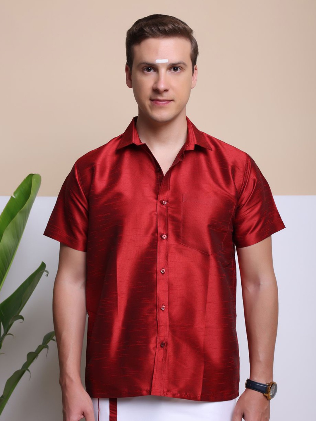 

FILO HEVIS Men Silk Solid Lungi Shirt, Red