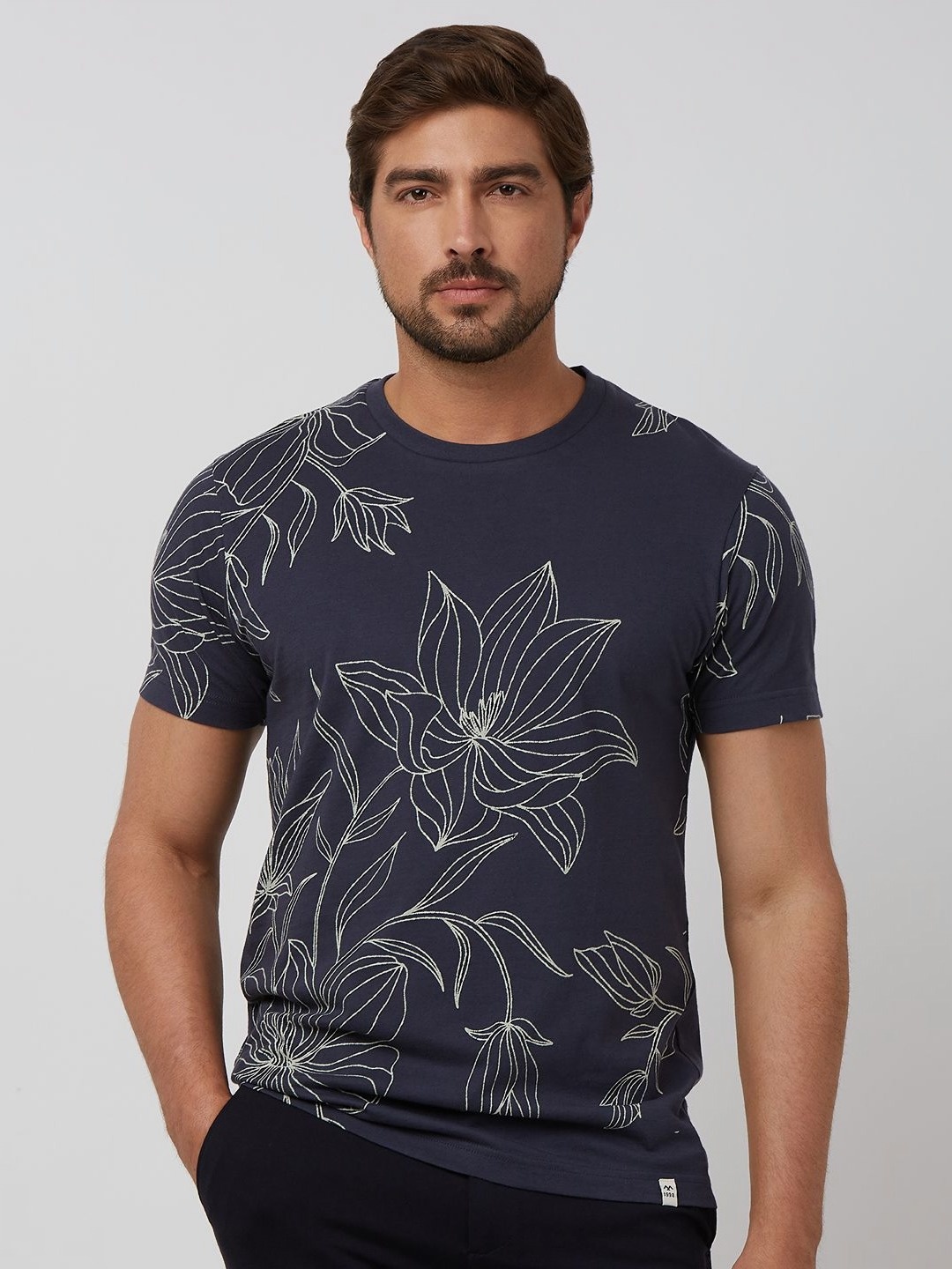 

Mufti Men Printed Raw Edge Slim Fit T-shirt, Navy blue