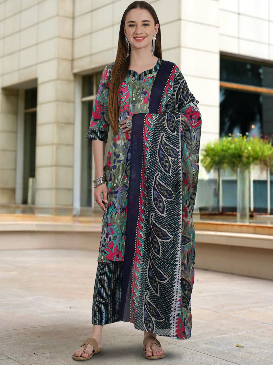 

7Threads Floral Printed Pure Cotton Sweetheart Neck Straight Kurta With Trousers & Dupatta, Navy blue