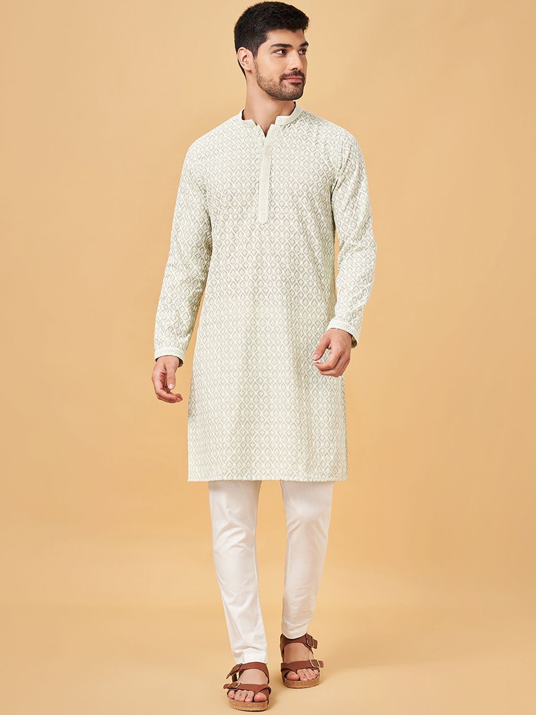 

indus route by Pantaloons Floral Embroidered Band Collar Straight Kurta, Off white