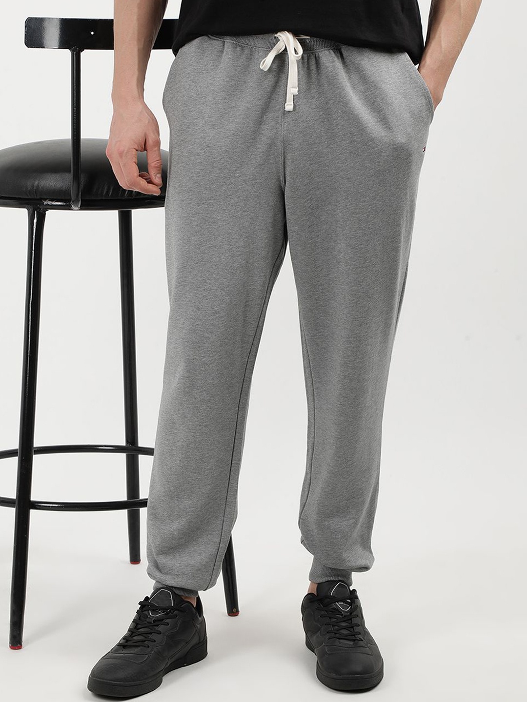 

Tommy Hilfiger Men Relaxed-Fit Track Pants, Grey