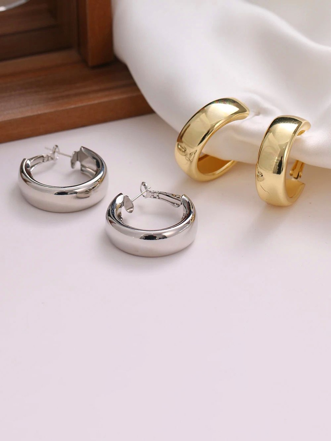 

Jewels Galaxy Set of 2 Gold & Silver Plated Hoop Earrings