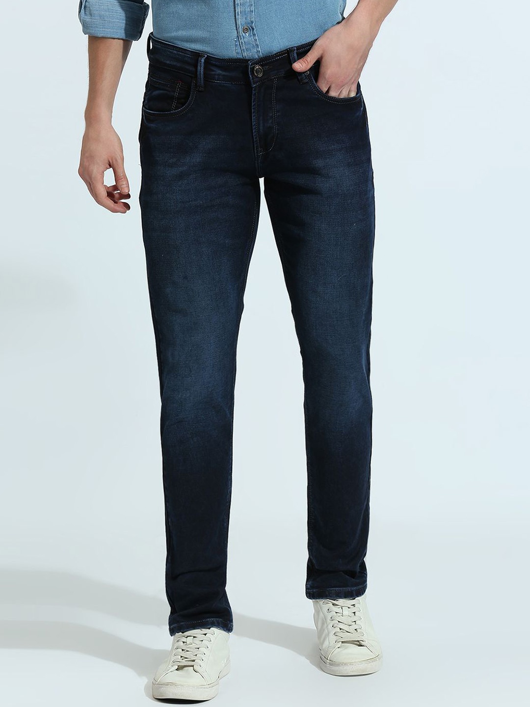 

Klub Fox Men Slim Fit Light Fade Jeans, Blue