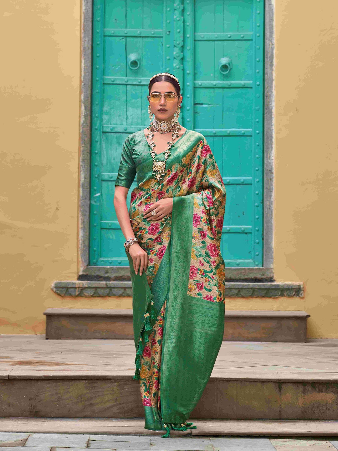 

HEER FASHION Floral Zari Saree, Sea green