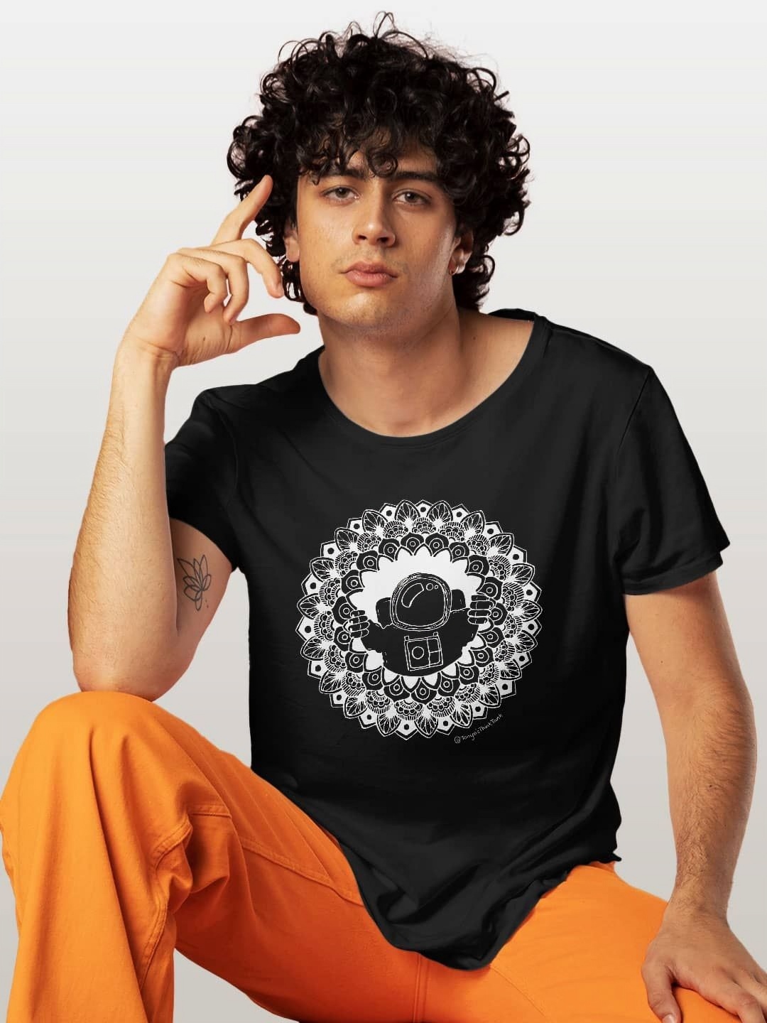 

macmerise Men Typography Printed V-Neck Pockets T-shirt, Black