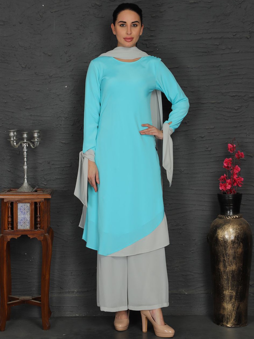 

MUSHKIYA Round Neck Regular Straight Kurta With Palazzos & Dupatta, Blue